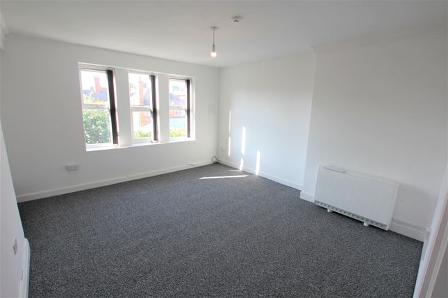 Thumbnail Studio to rent in Clarendon Park Road, Leicester