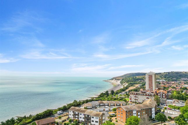 Flat 14 High View Court, Silverdale Road, Eastbourne photo 3