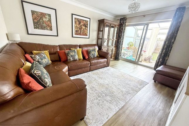 6, Pangbourne Close, Newcastle upon Tyne photo 2