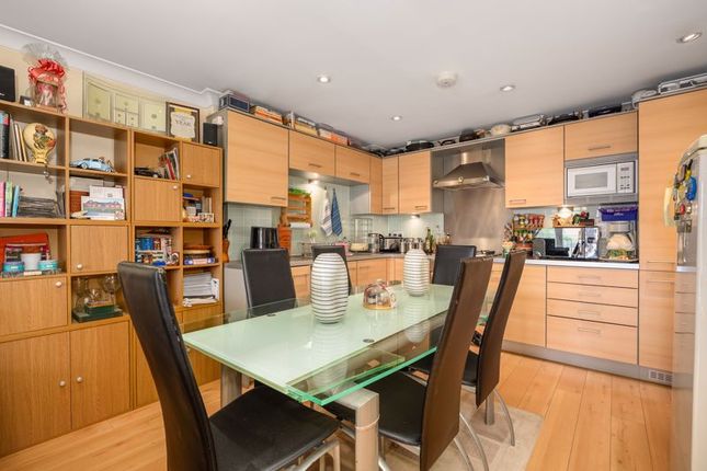 Flat for sale in Corrie Road, Addlestone