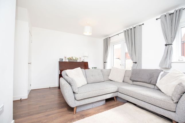 2, Rocheford Way, Atherstone photo 4
