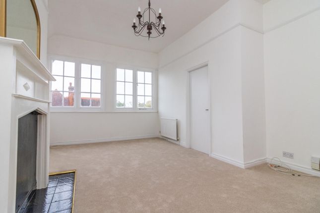 Clarendon Park Road, Leicester photo 4