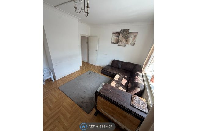 Flat, Uppingham Road, Leicester photo 2