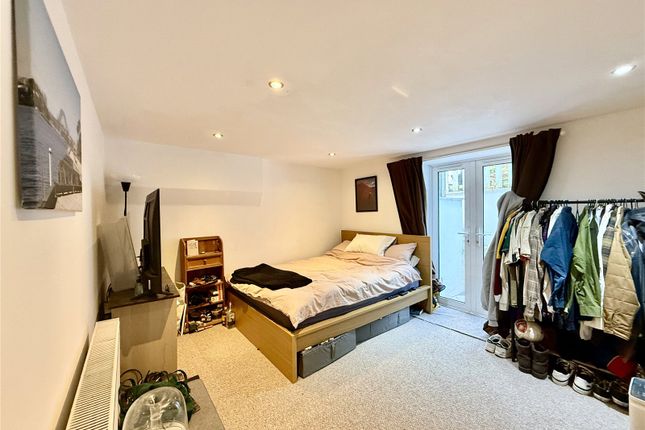 F2 GM, 10, Whatley Road, Bristol photo 4