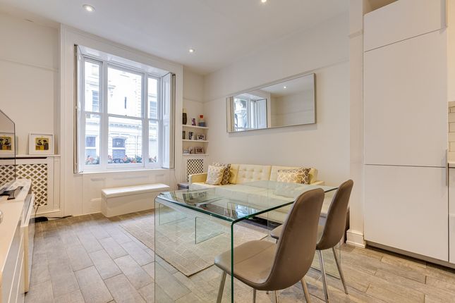 Flat 2, 16, Monmouth Road, London photo 3