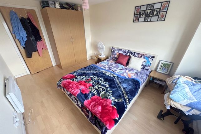 Flat for sale in Highclere Avenue, Salford