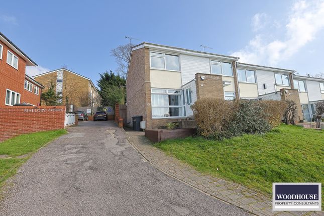 Maisonette for sale in Valley Fields Crescent, Enfield