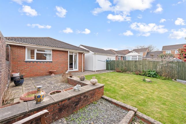 20, Bryn Derwen, Swansea photo 4