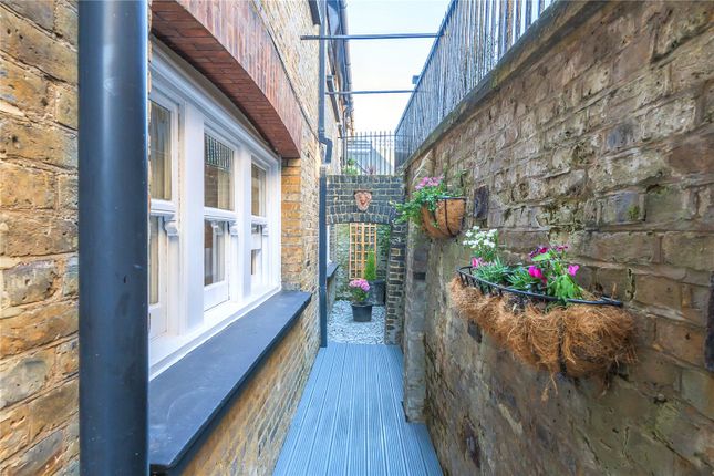 Flat for sale in Hillfield Avenue, London