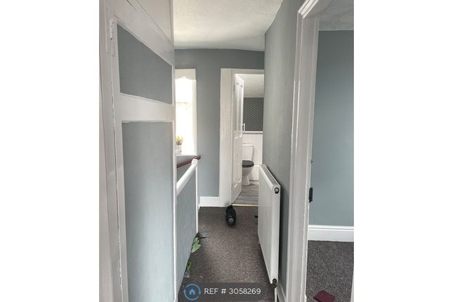 A St Edward St, Leek photo 5