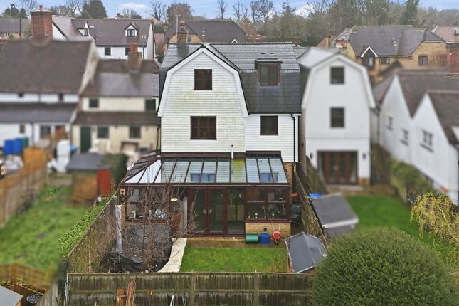 2, Hall Cottages, Roydon photo 2