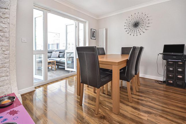 3, Crompton Way, Lowton photo 5