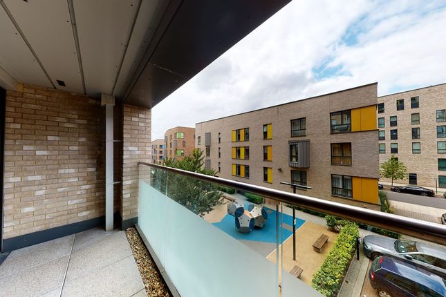 Flat for sale in Peartree Way, Greenwich, London