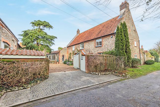 Warners End School Road, Holt photo 3