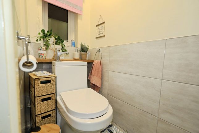 28, Thompson Avenue, West Midlands photo 4