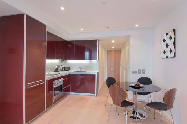 Flat to rent in Walworth Road, Elephant And Castle