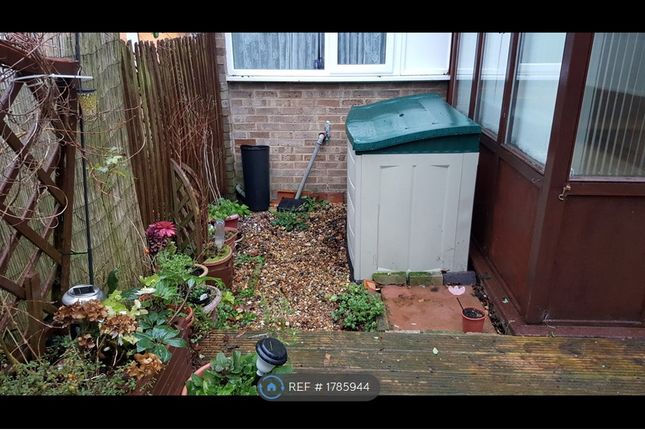 End terrace house to rent in Pixton Way, Croydon