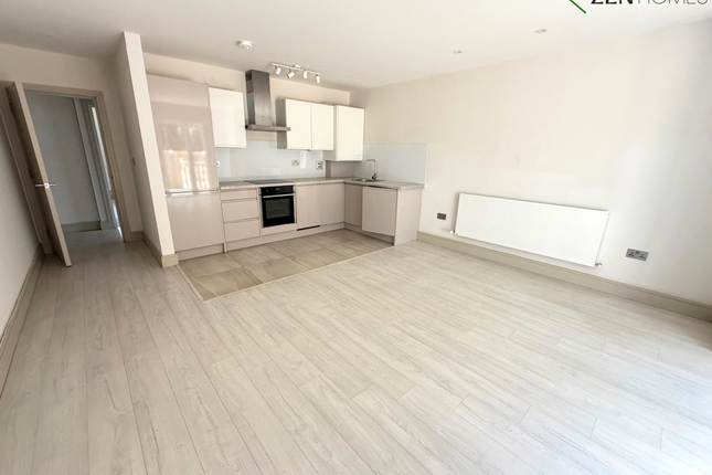 Flat 1, 2 Hillcrest Gardens, Esher photo 2