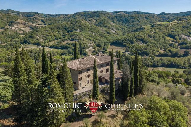 Thumbnail Villa for sale in Montone, 06014, Italy