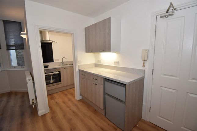 Flat 2, 80 Emscote Road, Warwick photo 4