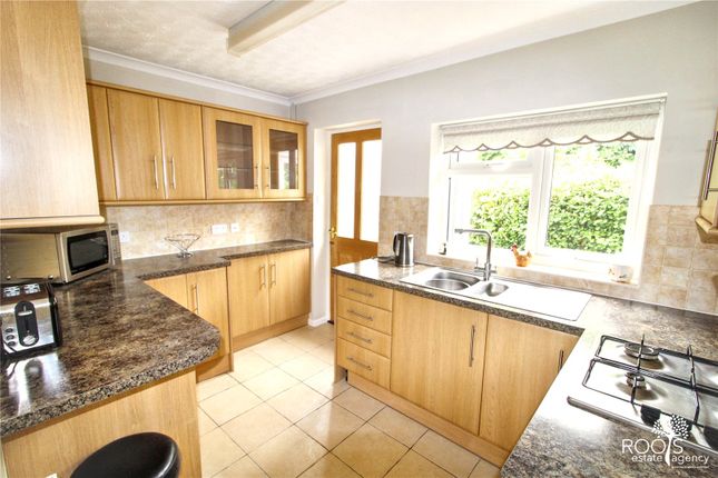 Burpham,, Ashmore Green, Berkshire photo 4