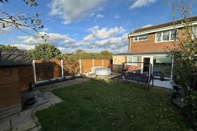 Semi-detached house for sale in Collingwood Close, Braintree