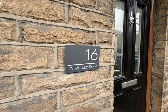 Thumbnail Flat to rent in Pembroke Road, Pudsey, West Yorkshire