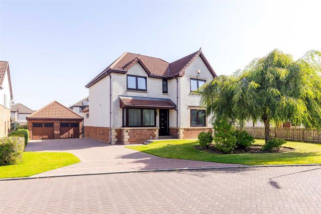 Thumbnail Detached house for sale in Heatherfield Glade, Livingston