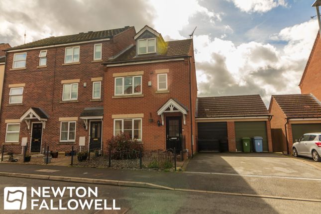 Town house for sale in Gala Way, Retford