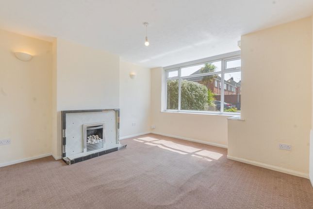 52, Court Crescent, Kingswinford photo 4
