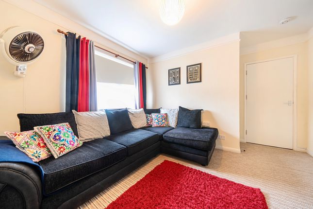Maisonette for sale in Darwin Drive, Southall