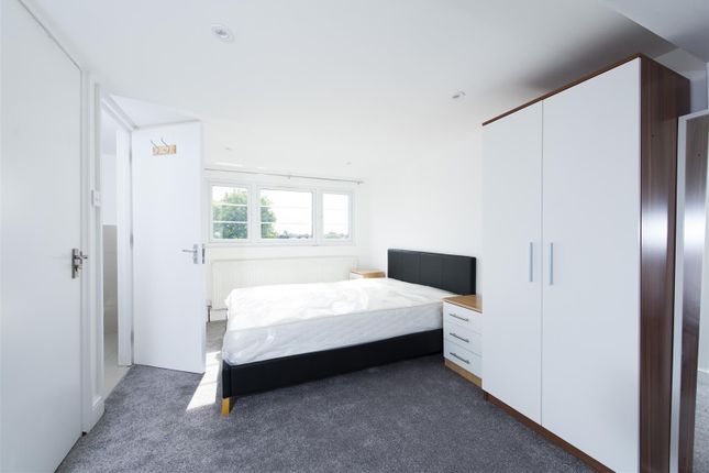 First Floor Rear Room.Jpg