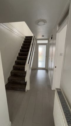 110 Limes Avenue, Limes Avenue, Chigwell photo 4