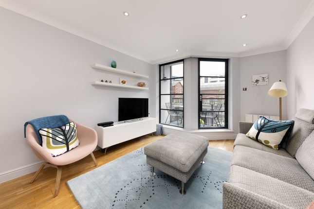 Thumbnail Flat to rent in Curlew Street, London