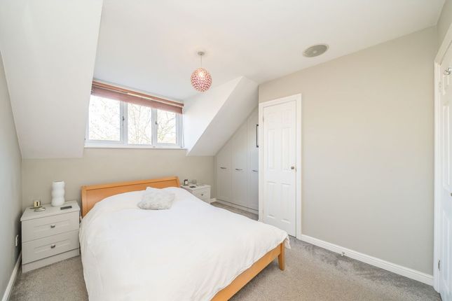 254, Varsity Drive, Twickenham photo 4