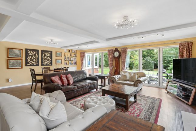4, Heath Ridge Green, Surrey photo 4