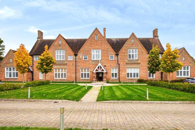Thumbnail Flat for sale in Hospital Hill, Aldershot, Hampshire