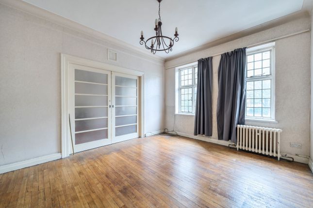 Flat 60, Wellington Court, 55-67, Wellington Road, St. John's Wood photo 2