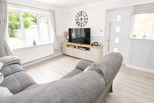 18 Caldicott Close, Todmorden photo 2