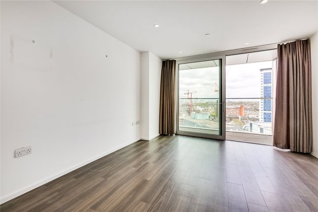 Flat to rent in Buckhold Road, Wandsworth Park