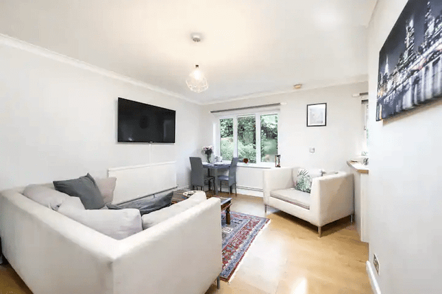 Flat 2, 29, Sussex Place, Slough photo 4
