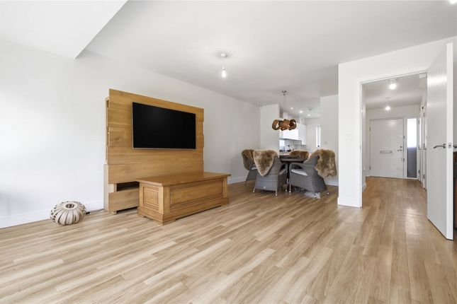 1, Pavilion Way, Essex photo 4