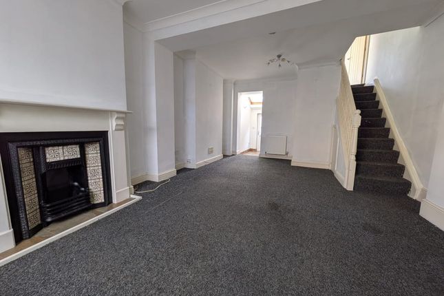 26, Evans Street, Barry photo 3