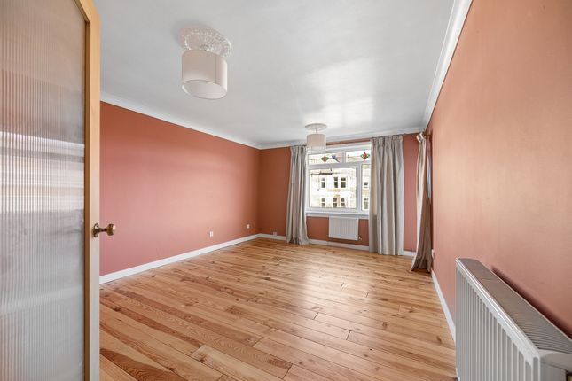 3/2 334 Tantallon Road, Glasgow photo 3