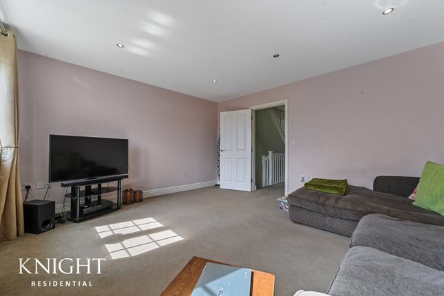 60, Apprentice Drive, Colchester photo 3