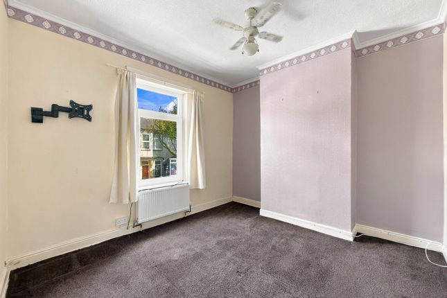 33 Sutton Road, Newport photo 4