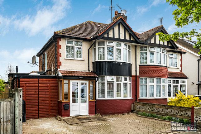 Property for sale in Thames Avenue, Perivale, Greenford