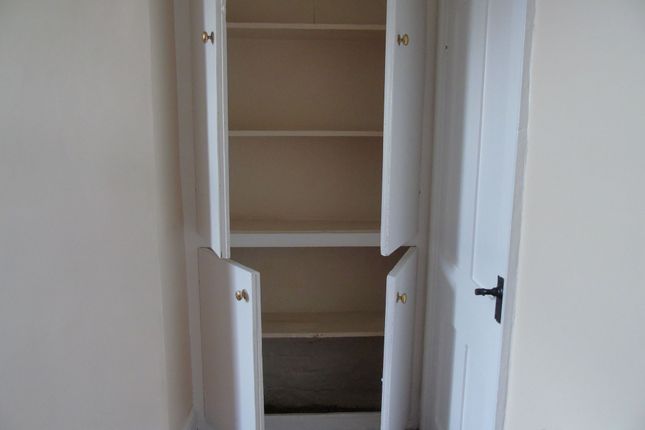 190 Chatsworth Road, Chesterfield photo 5