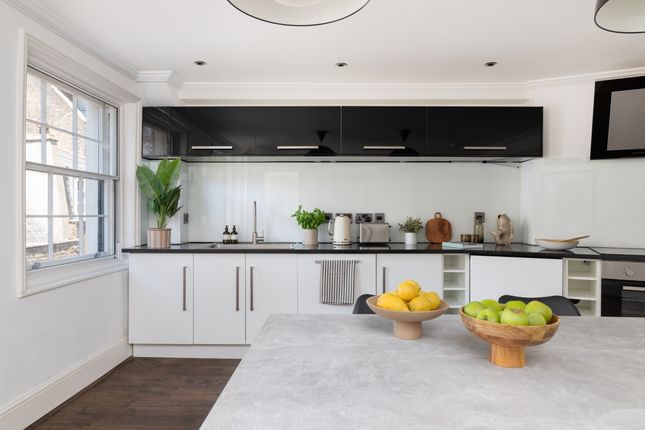 Flat 5, 33-34 Craven Street, Strand photo 3