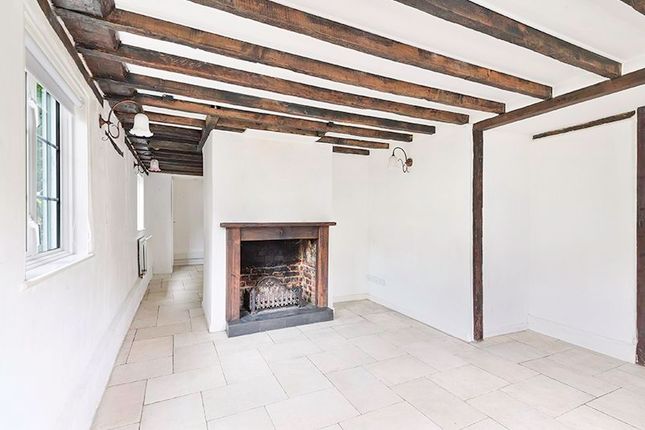 Orchard Cottage, Quality Street, Redhill photo 4